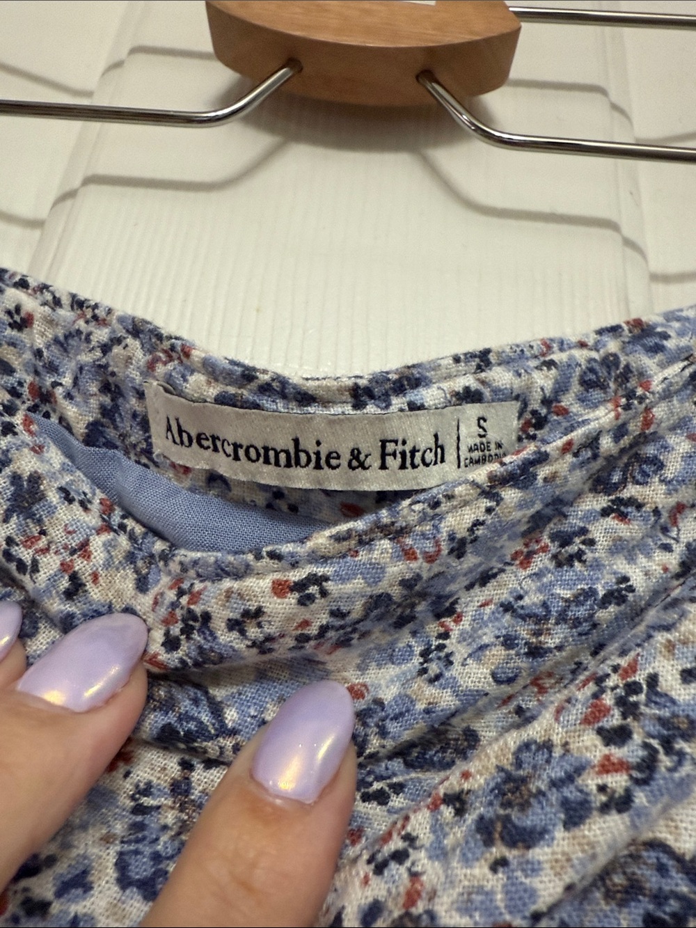 Abercrombie & Fitch Blue and White Small Floral Midi Skirt - Picture 2 of 4